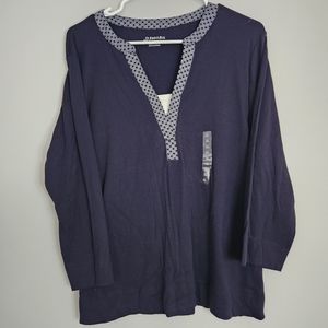 NWT St John's Bay long sleeve top. Navy blue. Sz XLG. V-neck.
